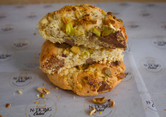 Pistachio Chocolate Chip NYC Cookie